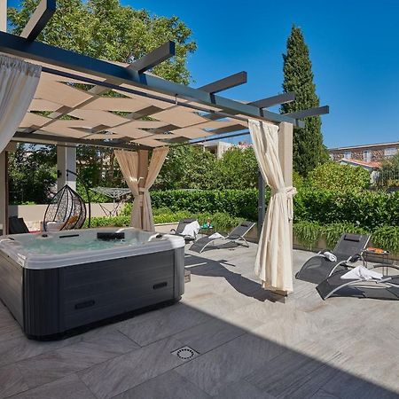 Family Apartment Dubrovnik - Private Jacuzzi Terrace, Private Parking Экстерьер фото