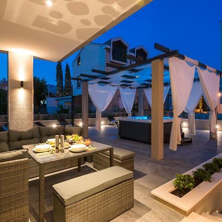 Family Apartment Dubrovnik - Private Jacuzzi Terrace, Private Parking Экстерьер фото