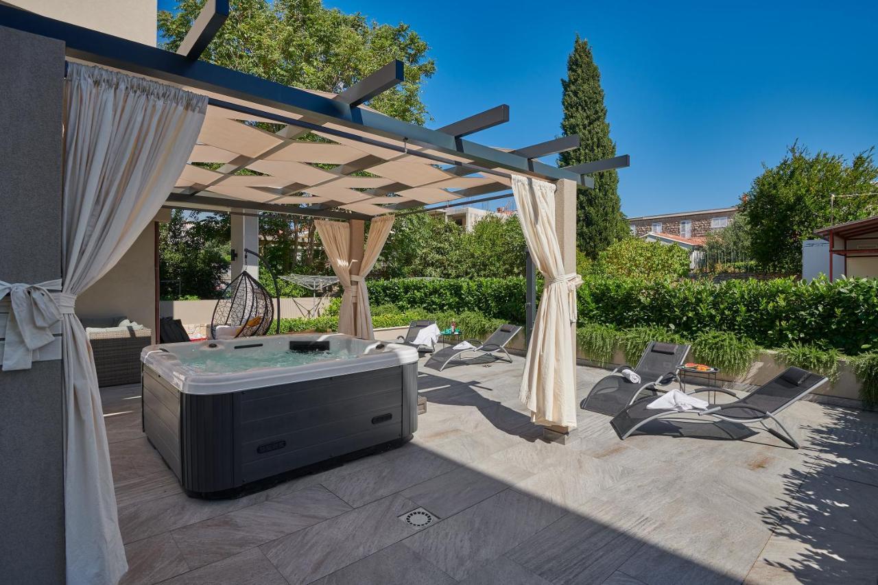 Family Apartment Dubrovnik - Private Jacuzzi Terrace, Private Parking Экстерьер фото