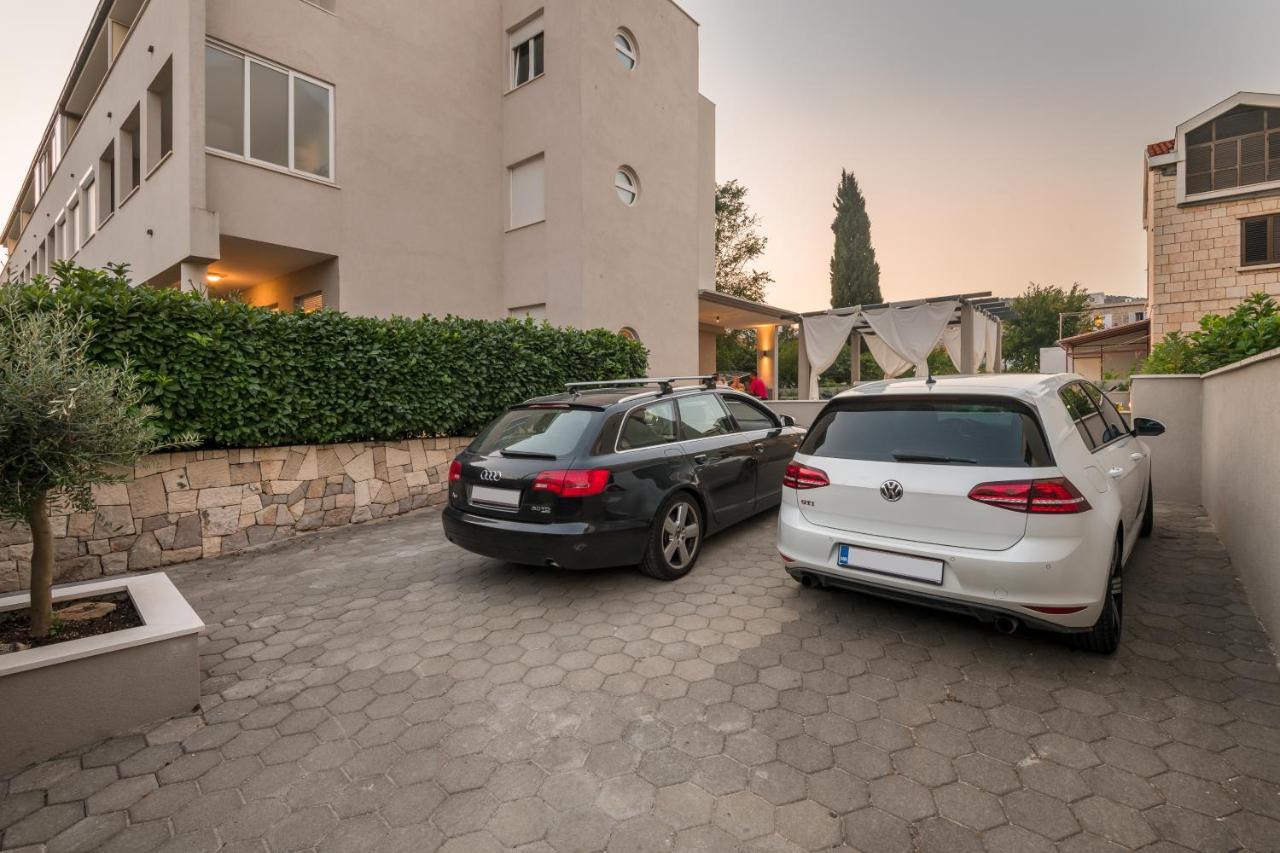 Family Apartment Dubrovnik - Private Jacuzzi Terrace, Private Parking Экстерьер фото