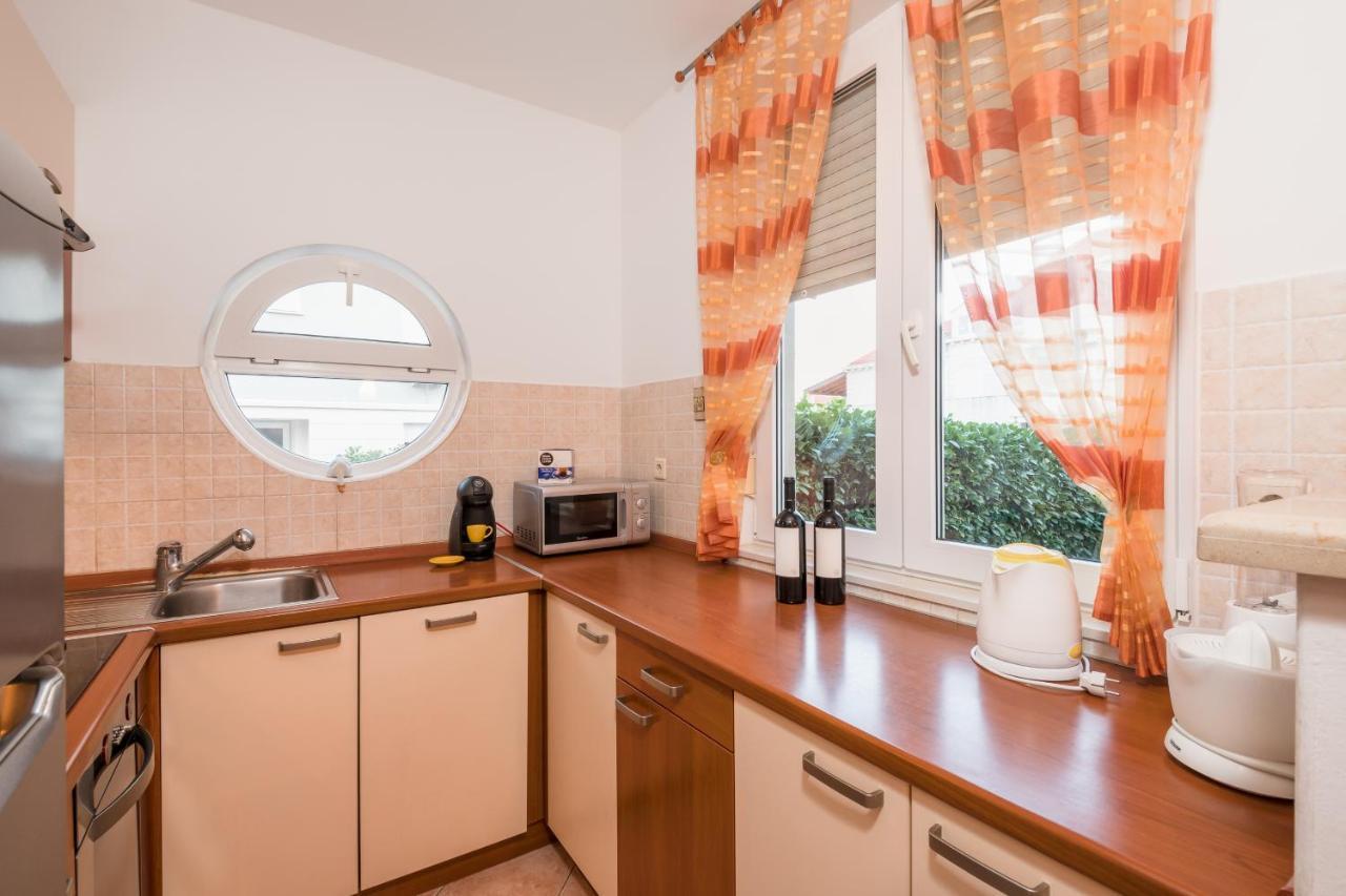 Family Apartment Dubrovnik - Private Jacuzzi Terrace, Private Parking Экстерьер фото